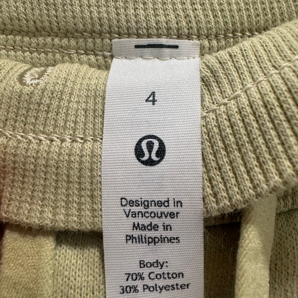 PRICE DROP⬇️ Lululemon Green Joggers in Size 4 - Picture 4 of 5